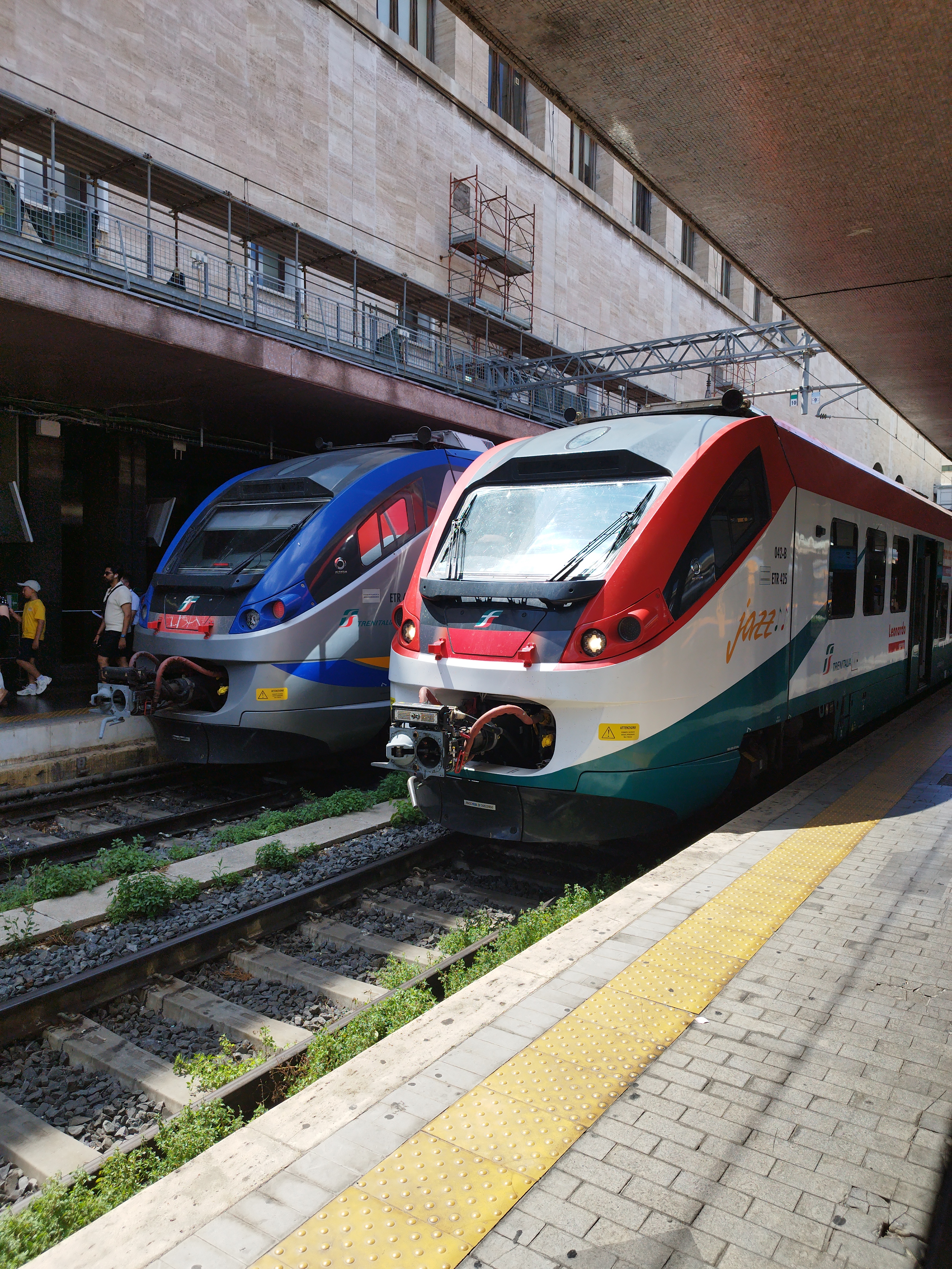 Leonardo Express and Jazz from the front